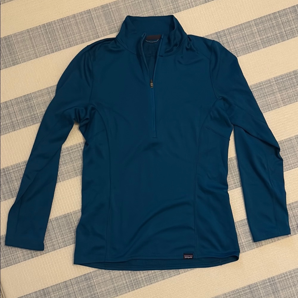 Patagonia Women's Blue Long Sleeve half zip Top